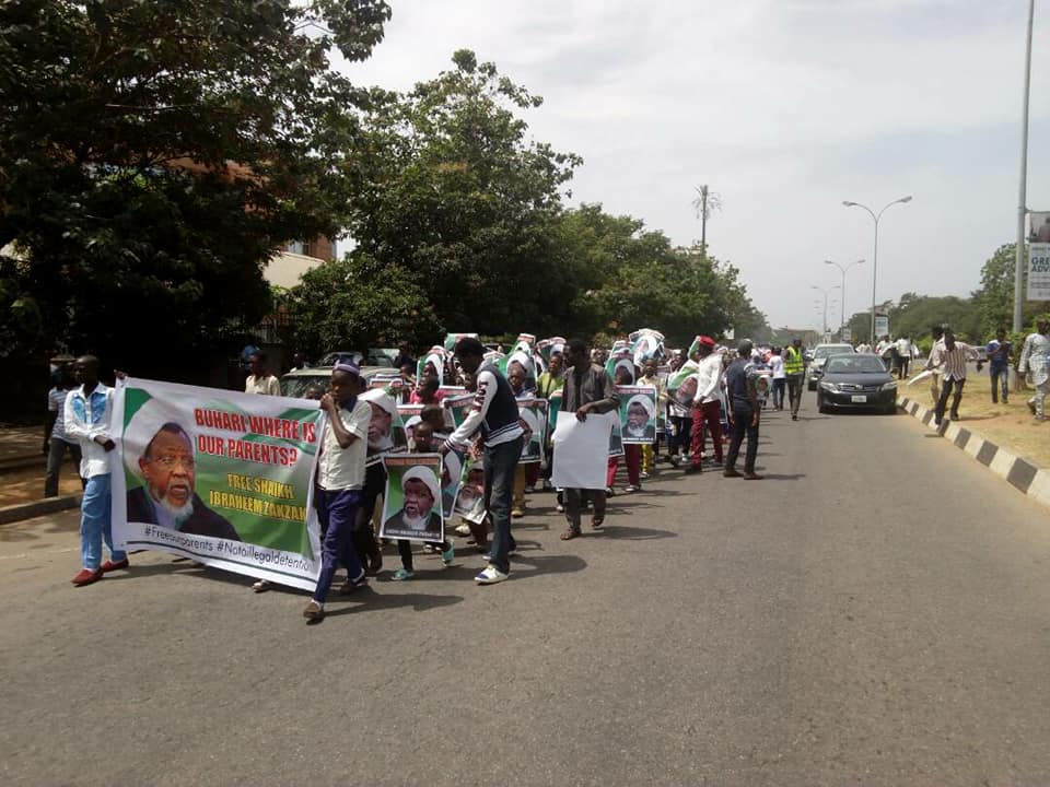 free zakzaky protest in abuja by ophans 